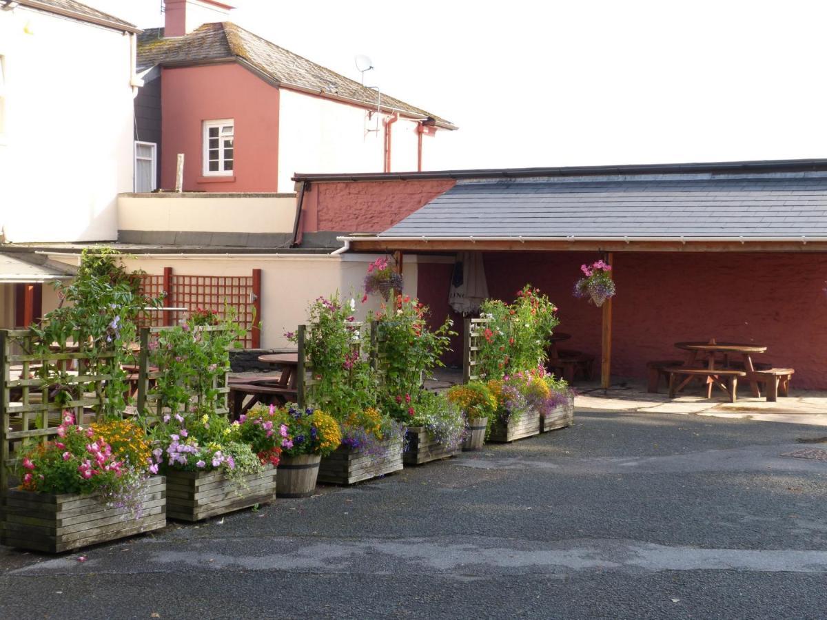 The Railway Inn Galmpton Ngoại thất bức ảnh