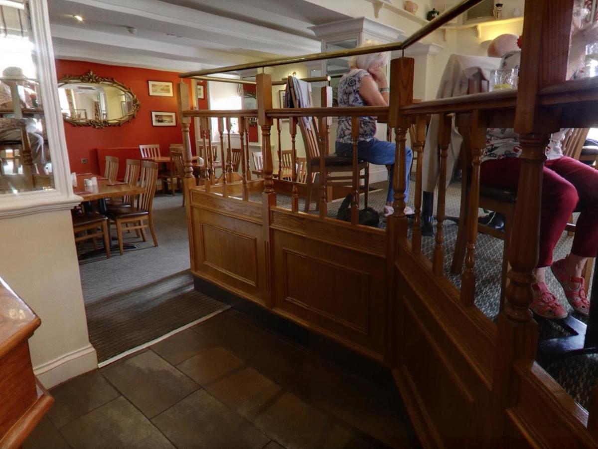 The Railway Inn Galmpton Ngoại thất bức ảnh