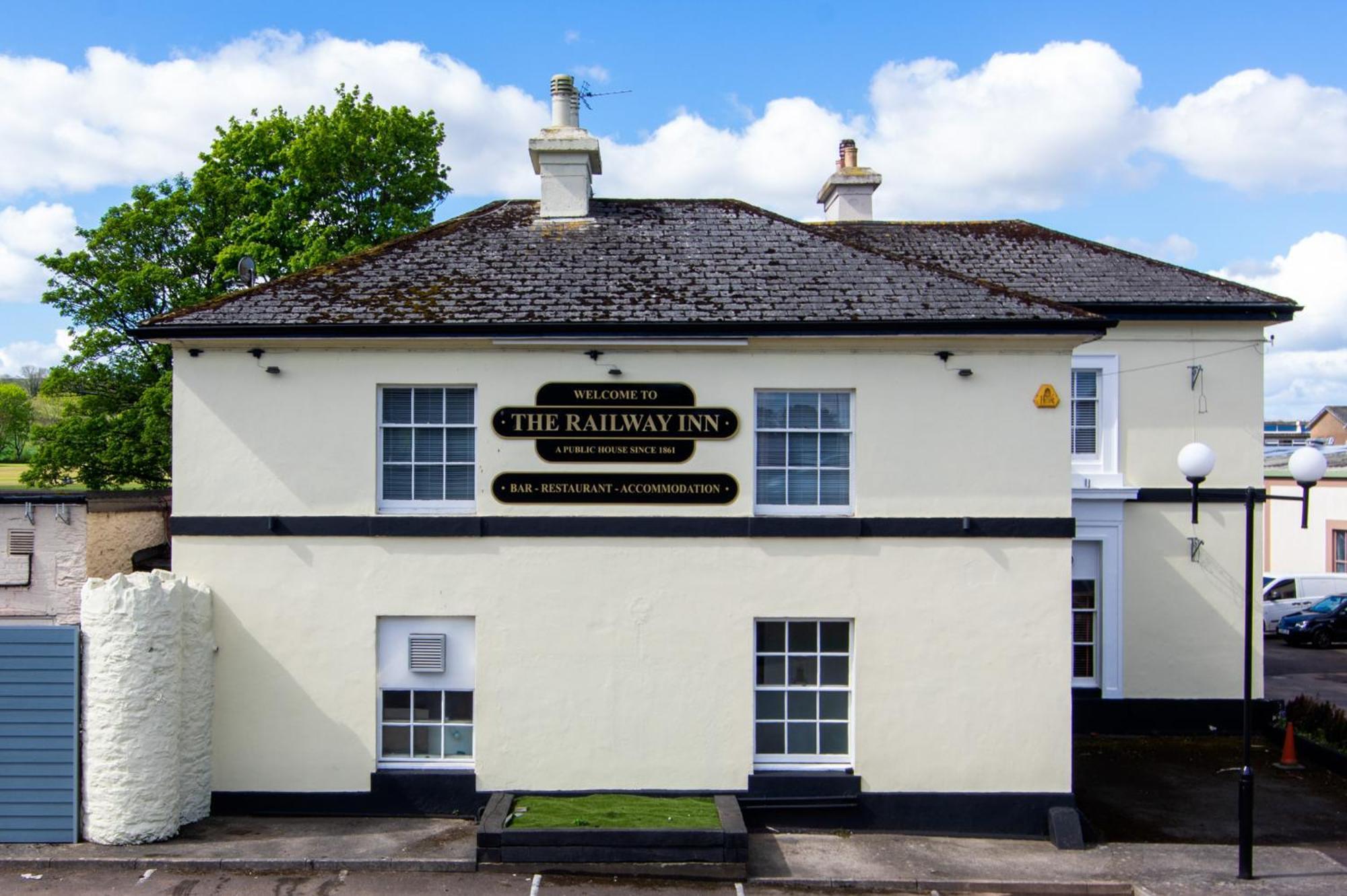 The Railway Inn Galmpton Ngoại thất bức ảnh